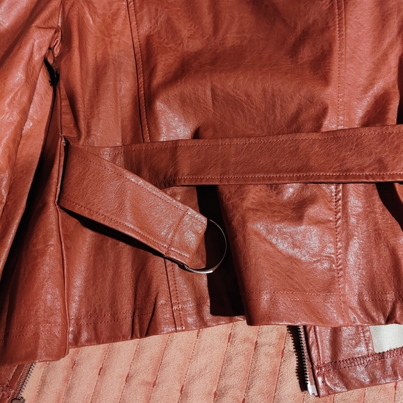 Jacket - Picture 5 of 7